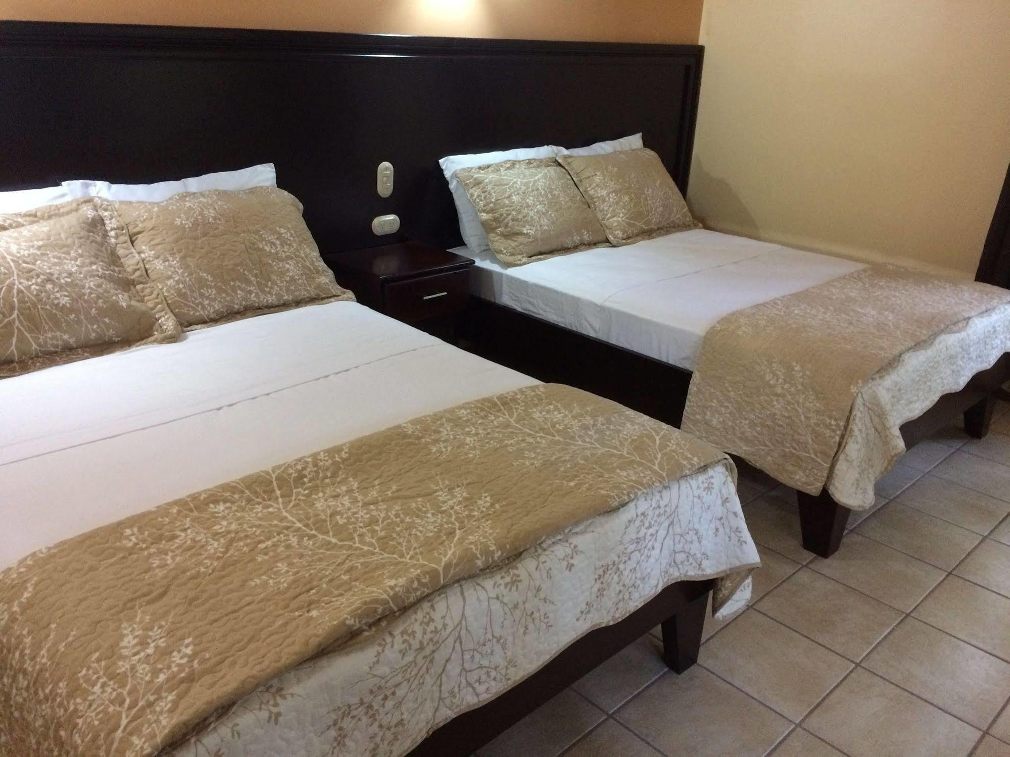 Mussaenda, Arenal Hotel La Fortuna Ngoại thất bức ảnh