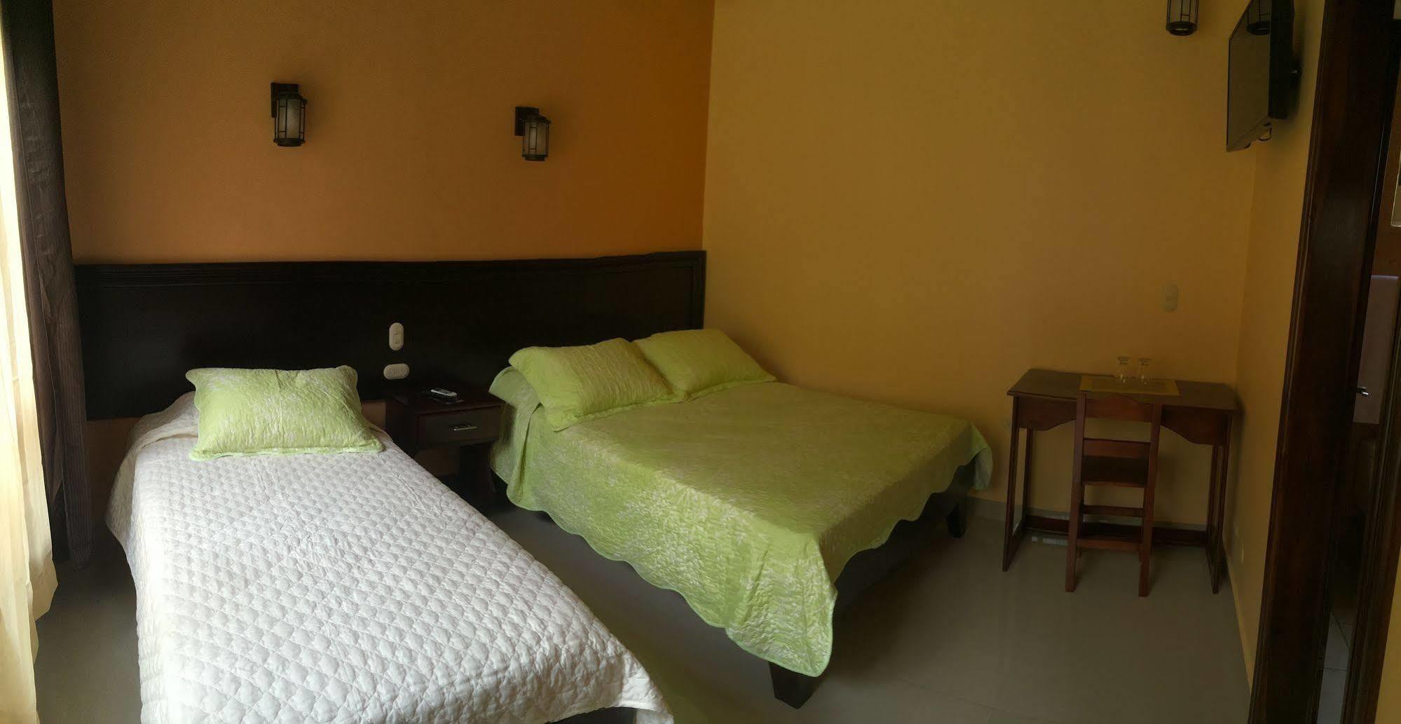 Mussaenda, Arenal Hotel La Fortuna Ngoại thất bức ảnh